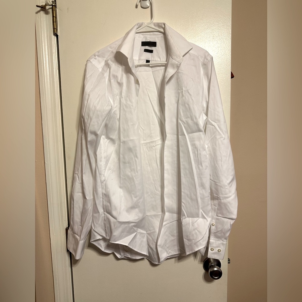 Size 34/35 Calvin Klein Men’s White Dress Shirt, Neck 15